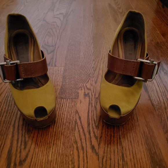 Desinger Marni satin peep toe platform pumps - Picture 3 of 5